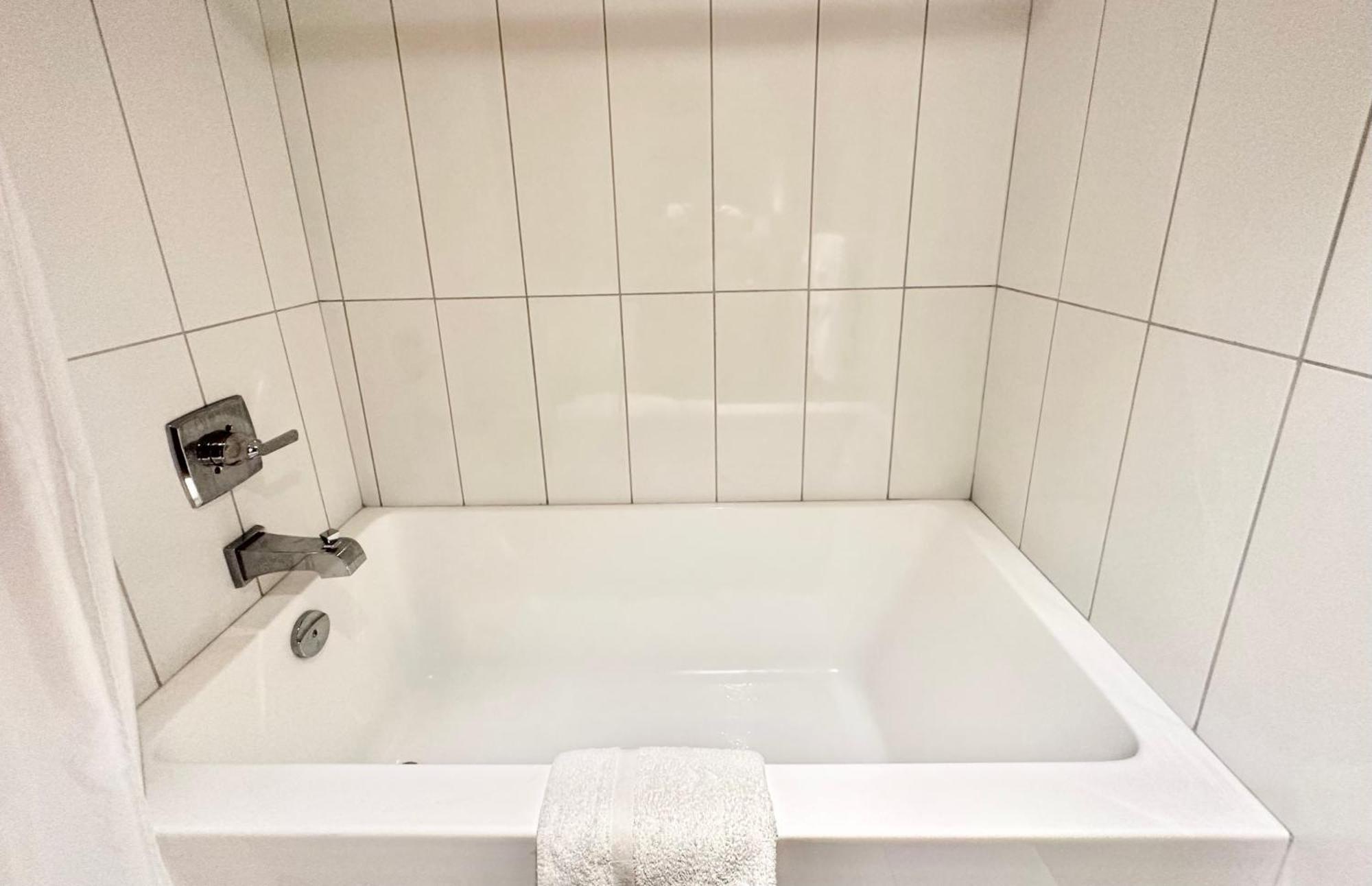 Linda Vista Motel サレー エクステリア 写真